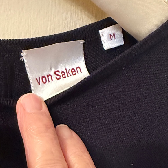 Black Keyhole Silk Top - Picture 2 of 6